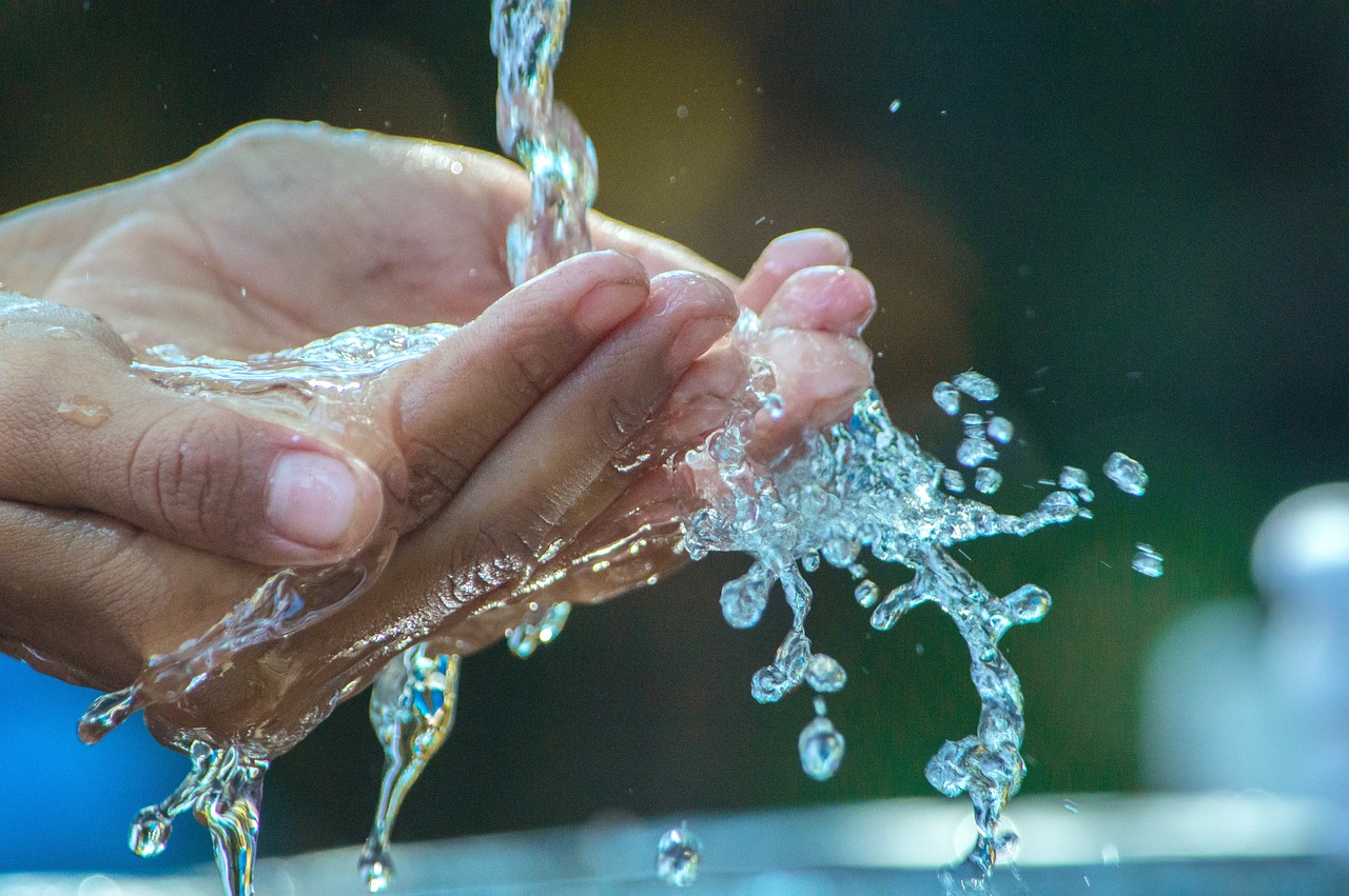 hands, water, wash-4903050.jpg